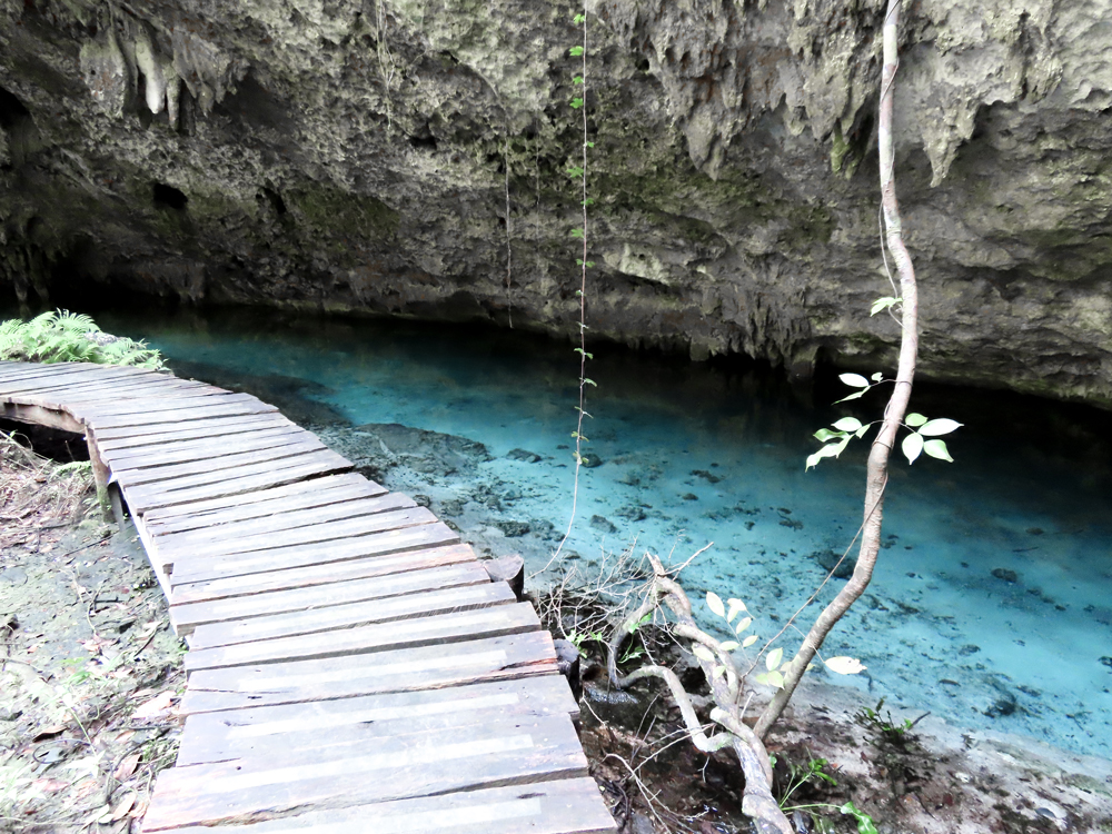 The pathway at Cenote Sac-Actun in Tulum